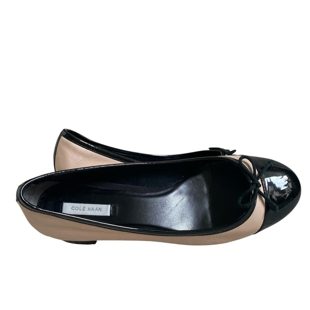 Cole Haan Leather Ballet Classic Patent Cap Toe Block Heel Black Cream Pump 8.5